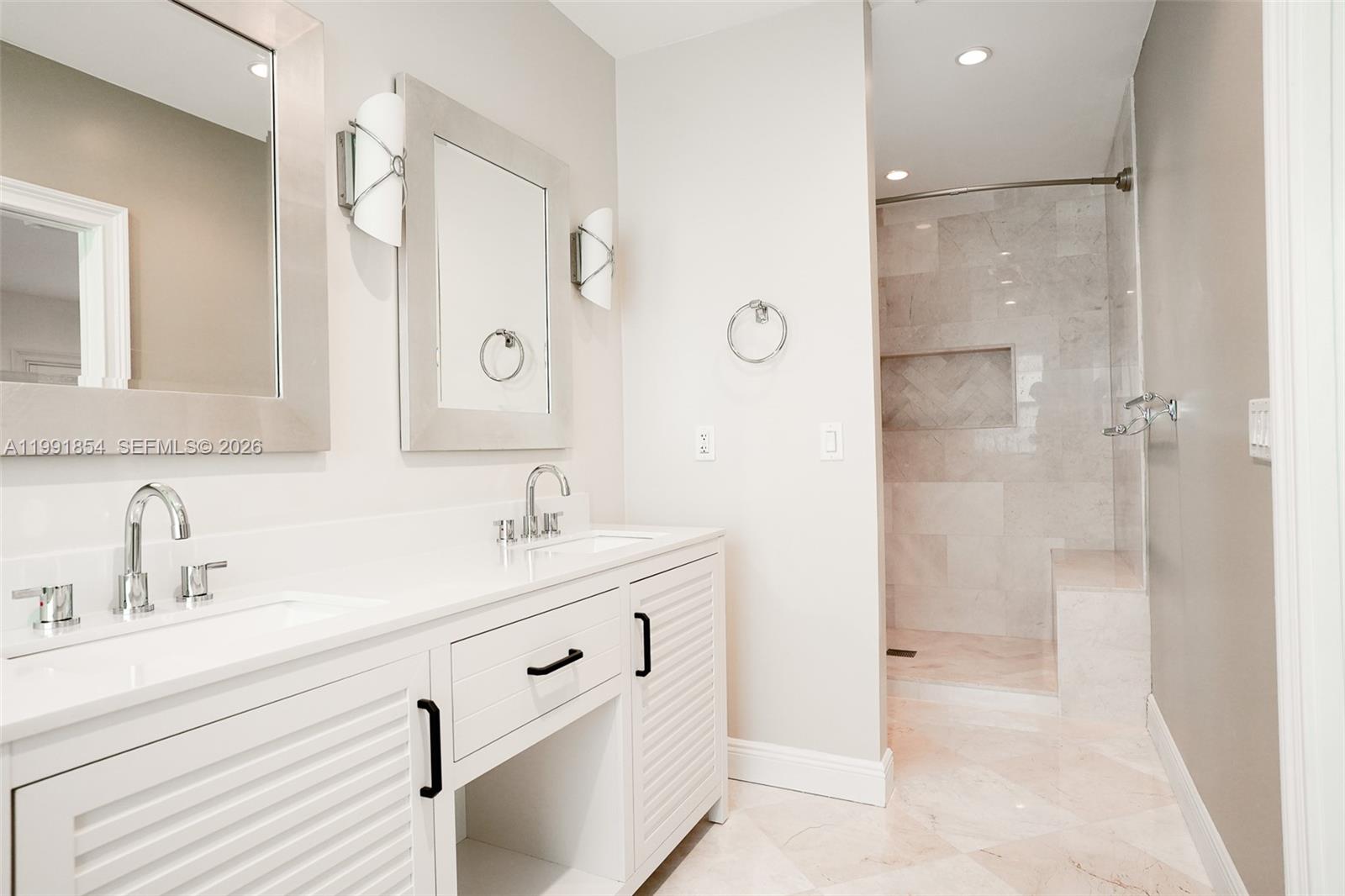 CORAL GABLES C C SEC 3 - Residential