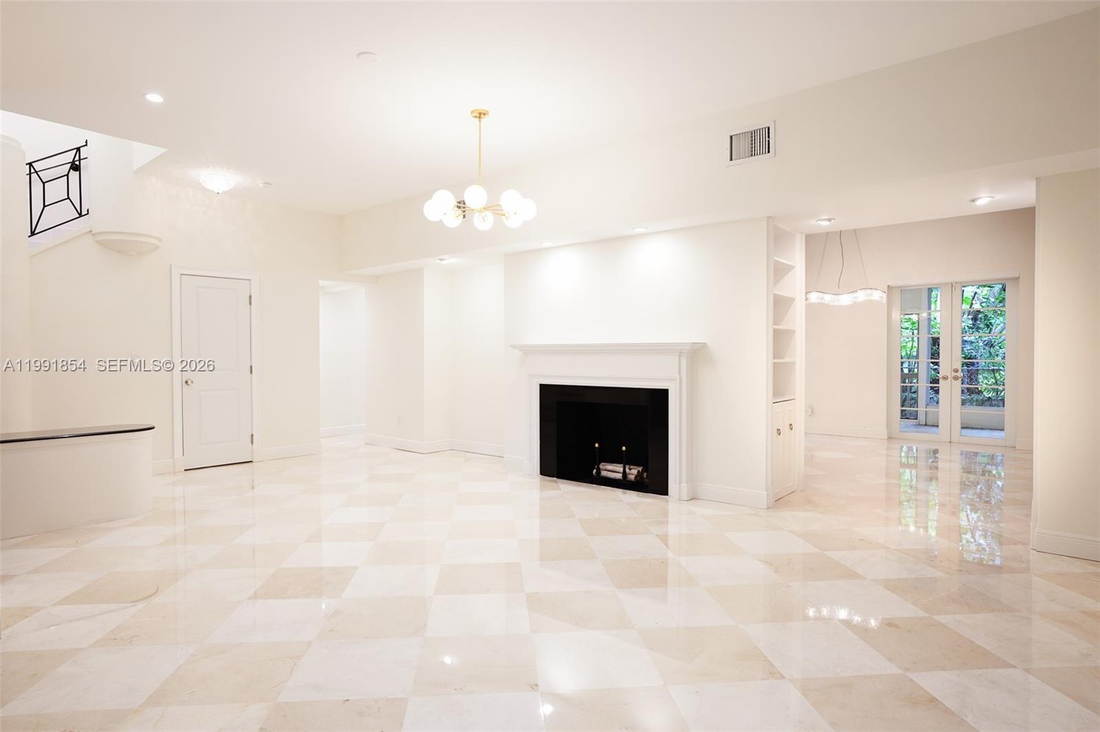 CORAL GABLES C C SEC 3 - Residential