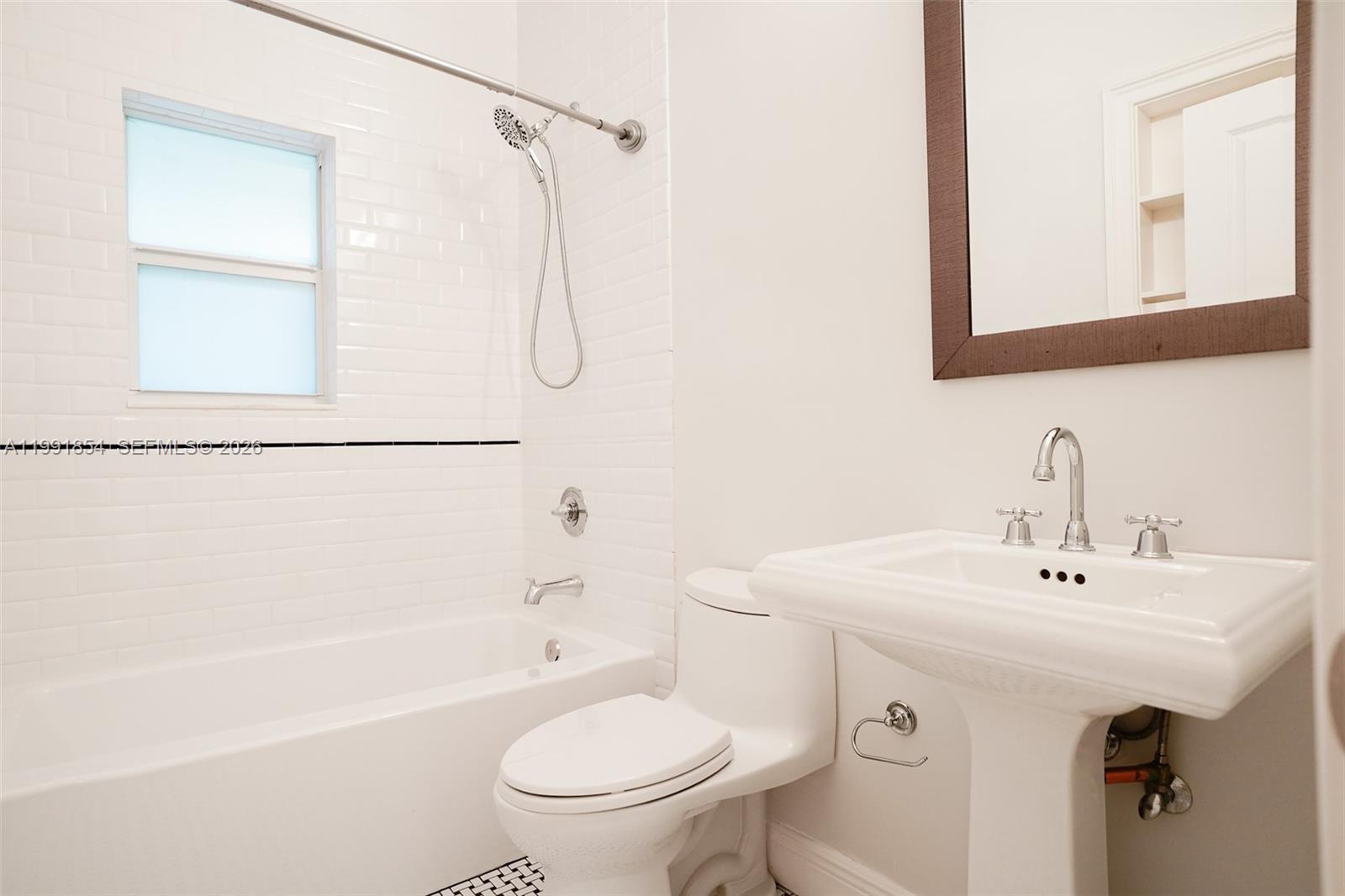 CORAL GABLES C C SEC 3 - Residential