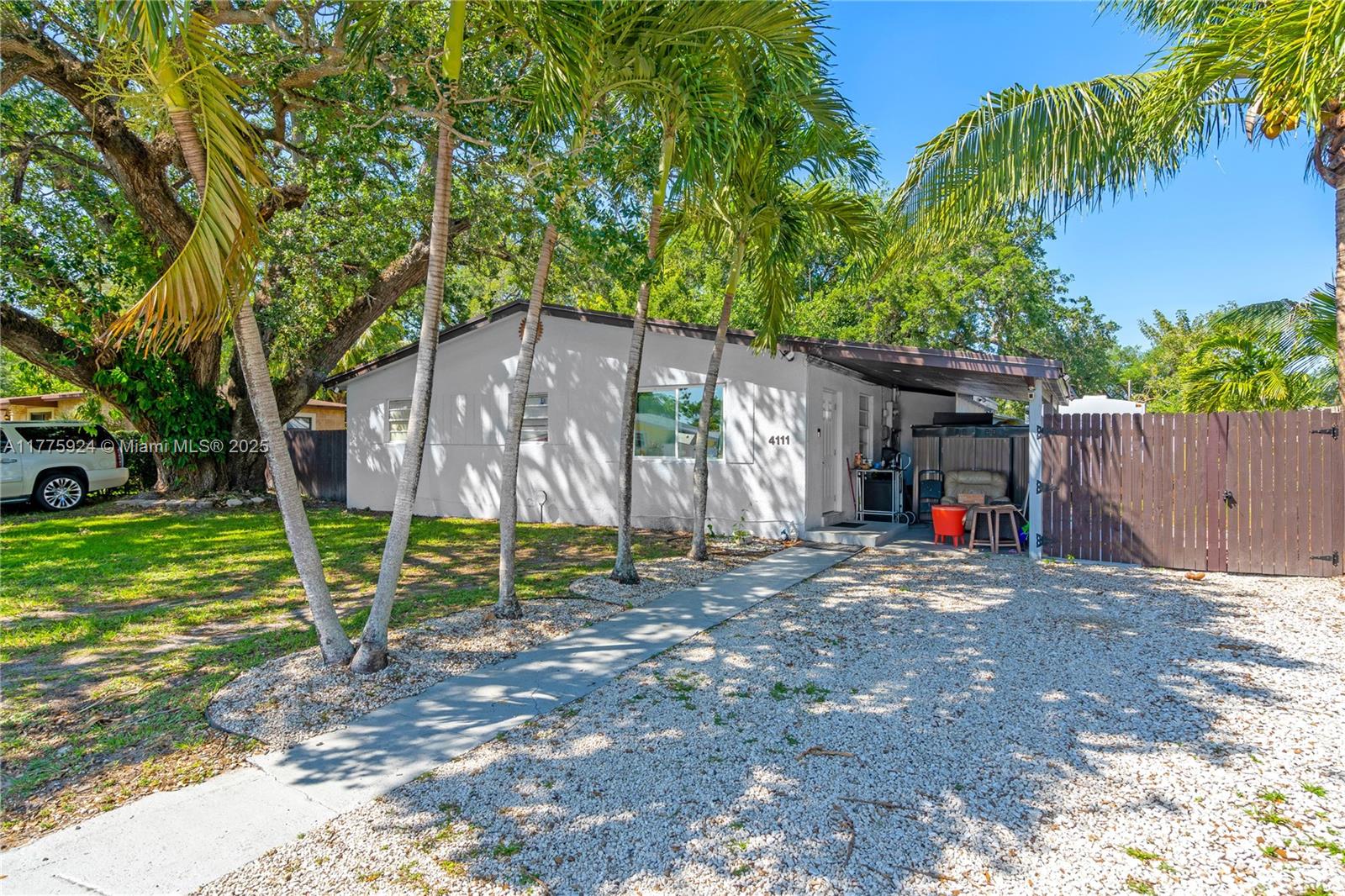 LAKE FOREST SEC 4 - Residential