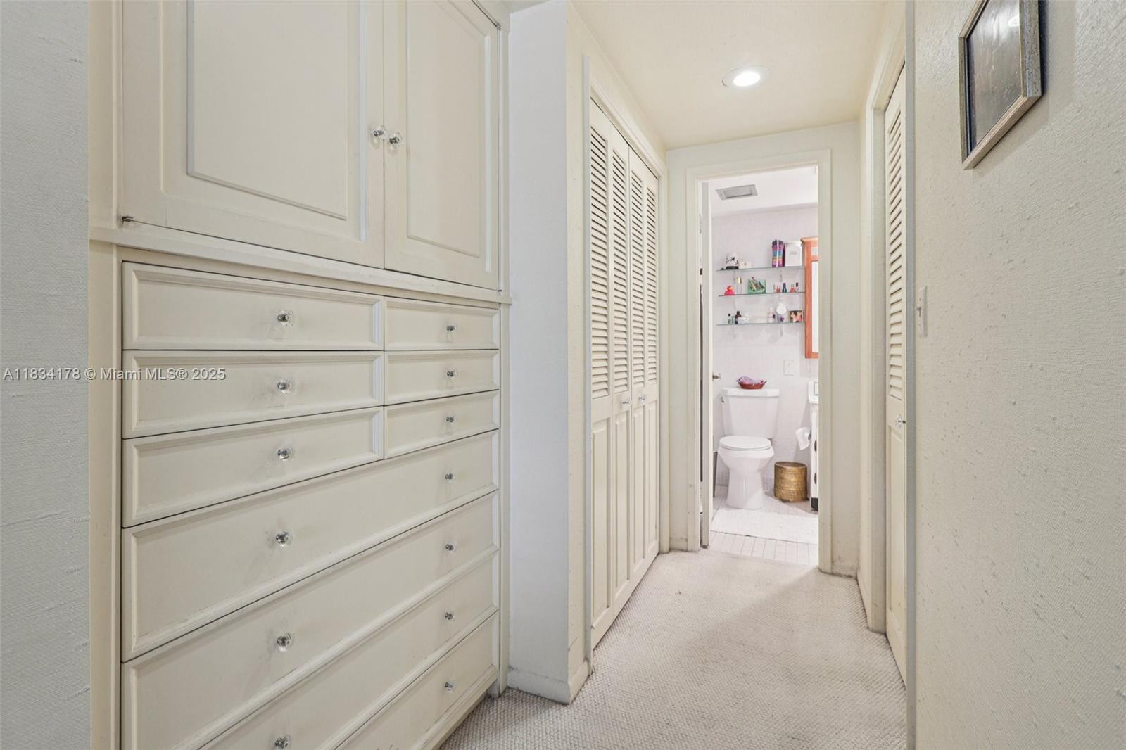 HILLCREST EAST NO 22 COND - Residential