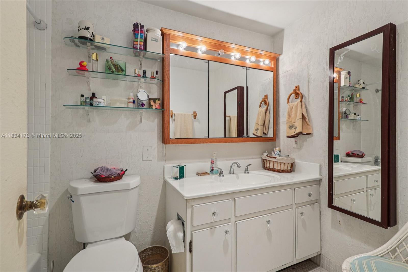 HILLCREST EAST NO 22 COND - Residential