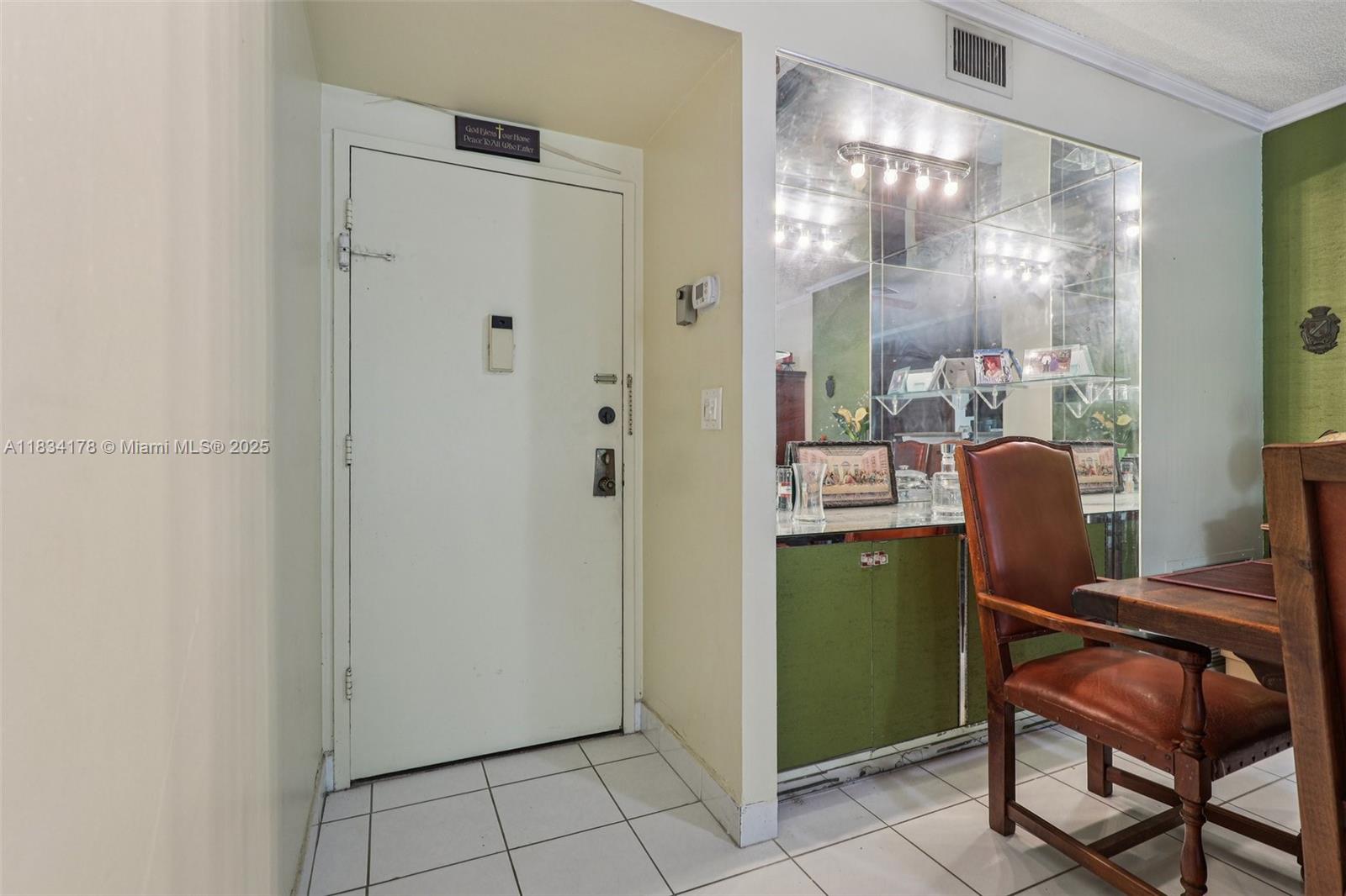 4350 Hillcrest Dr 303