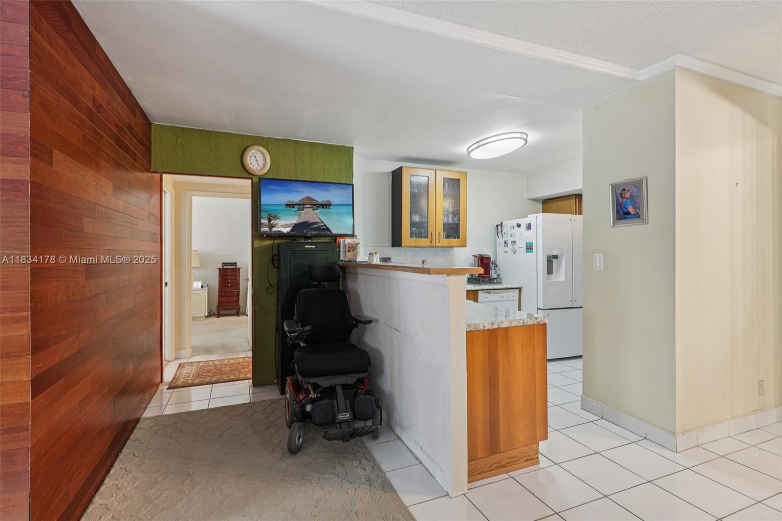 HILLCREST EAST NO 22 COND - Residential