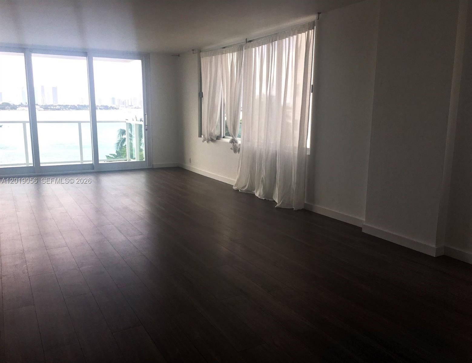 1000 West Ave 411