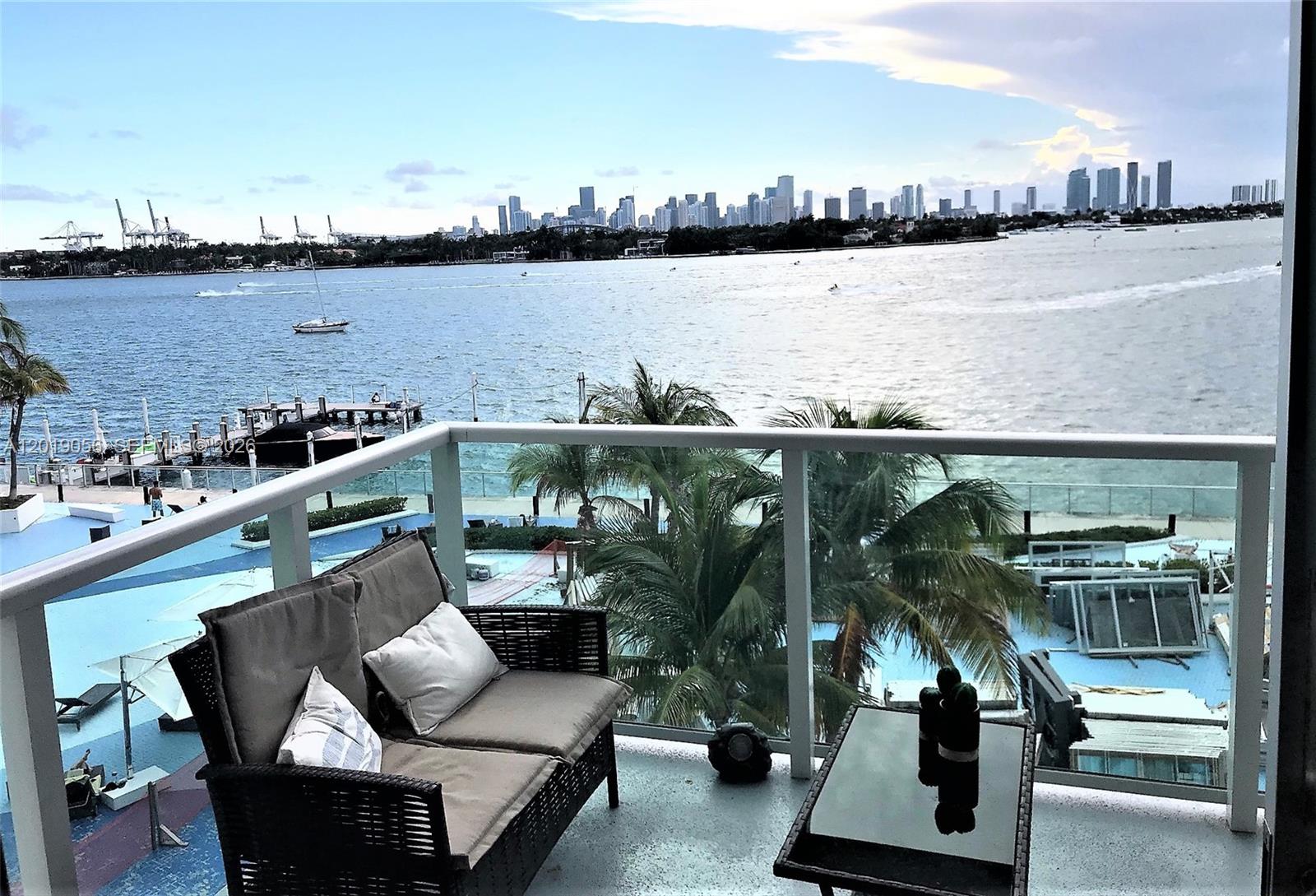 1000 West Ave 411