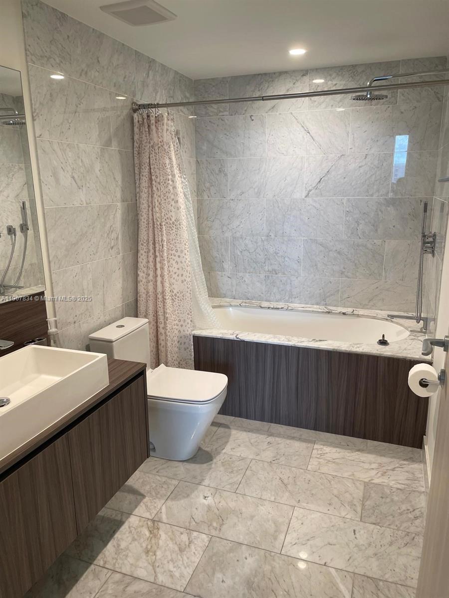 BRICKELL FLATIRON CONDO - Residential Lease