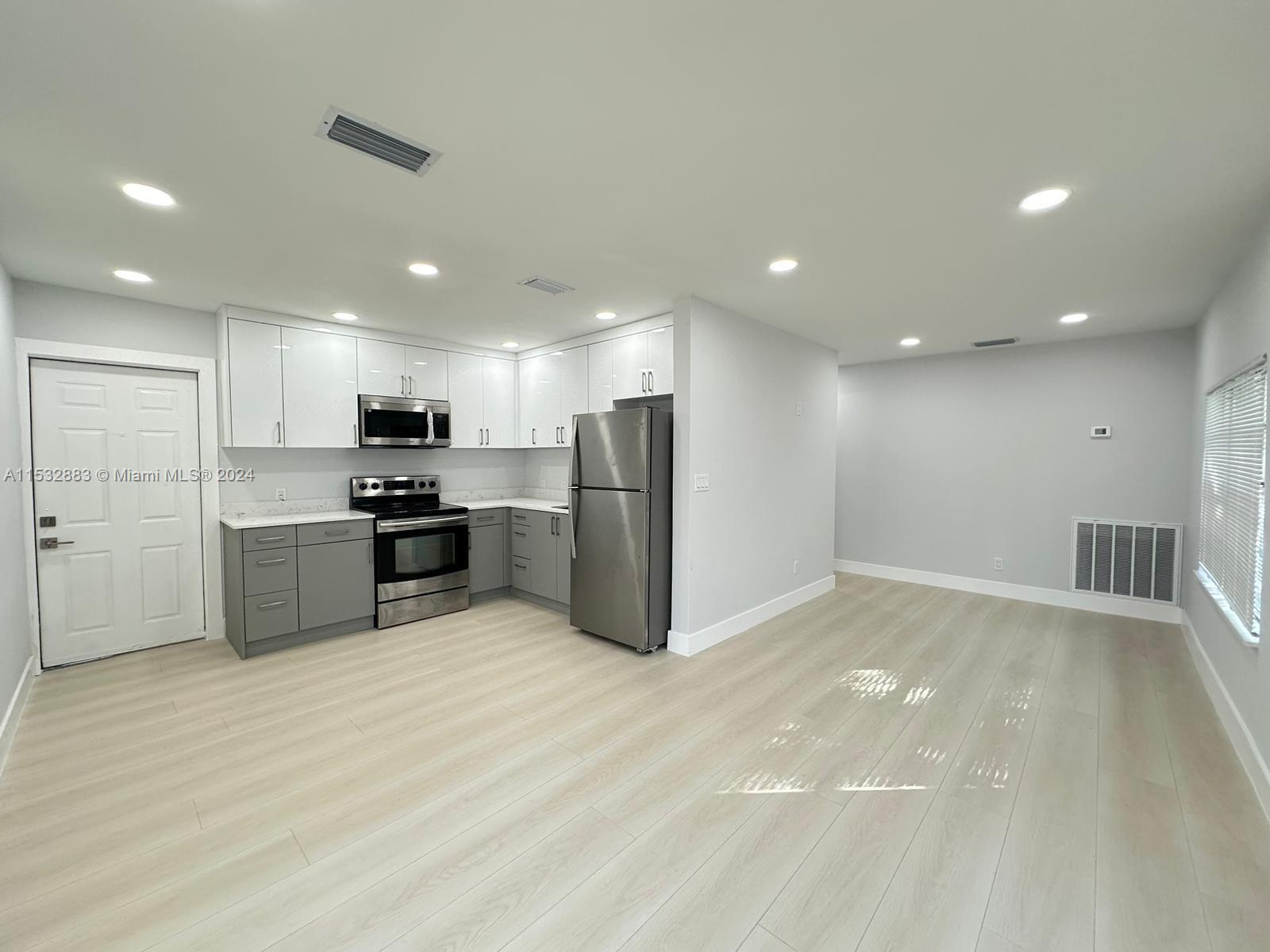 LAWRENCE ESTATE EAST ADDN - Residential Income