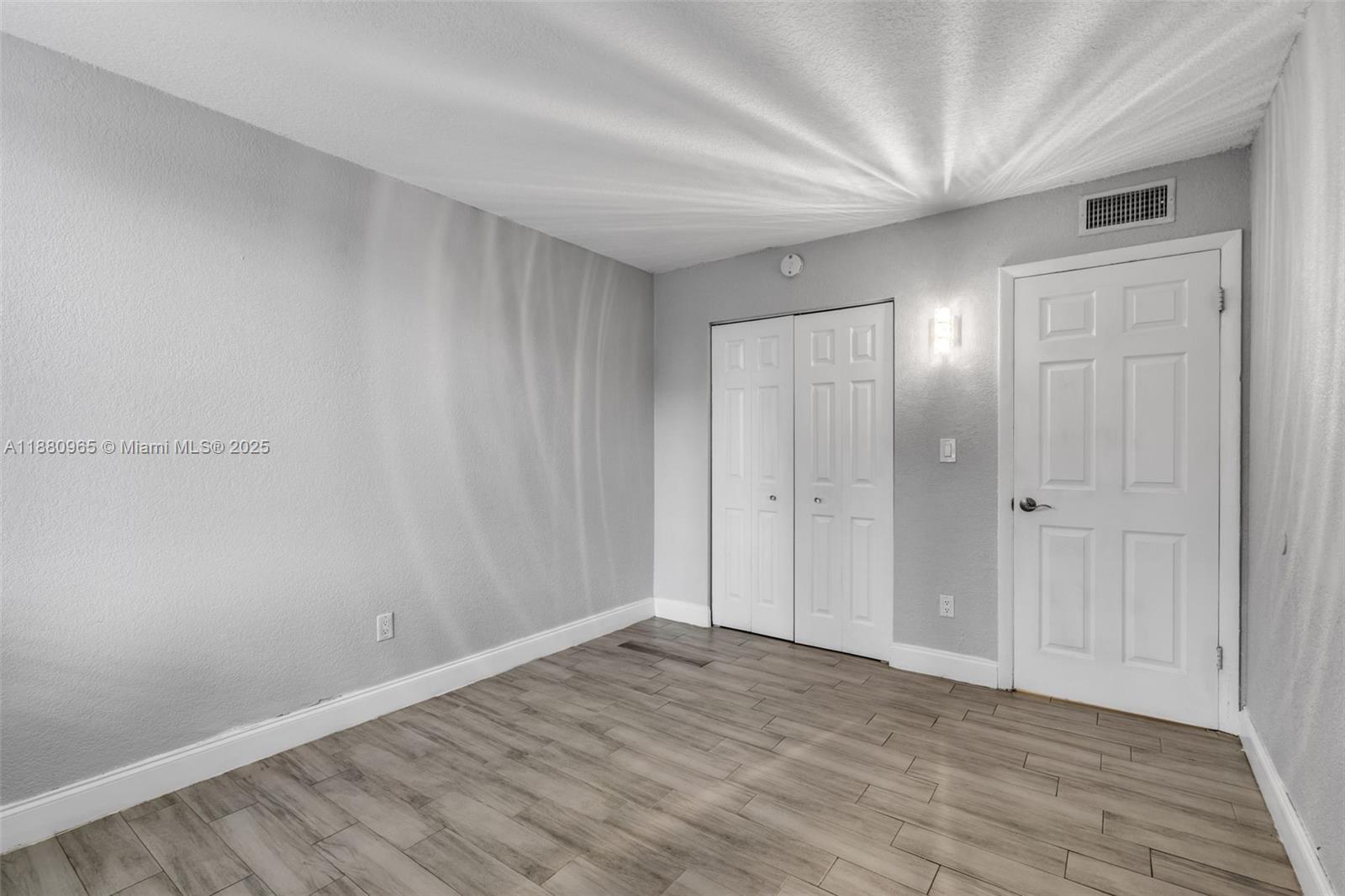 CAMBRIDGE CONDO - Residential Lease