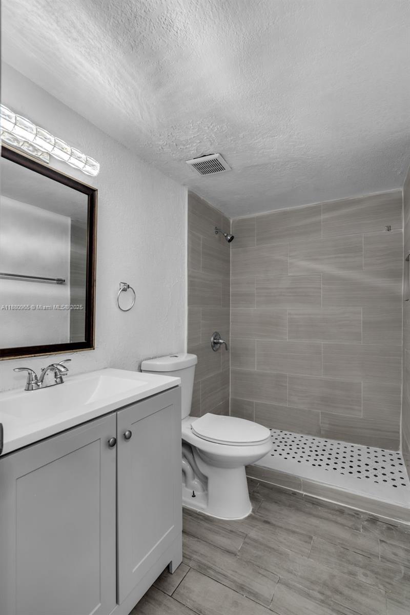CAMBRIDGE CONDO - Residential Lease