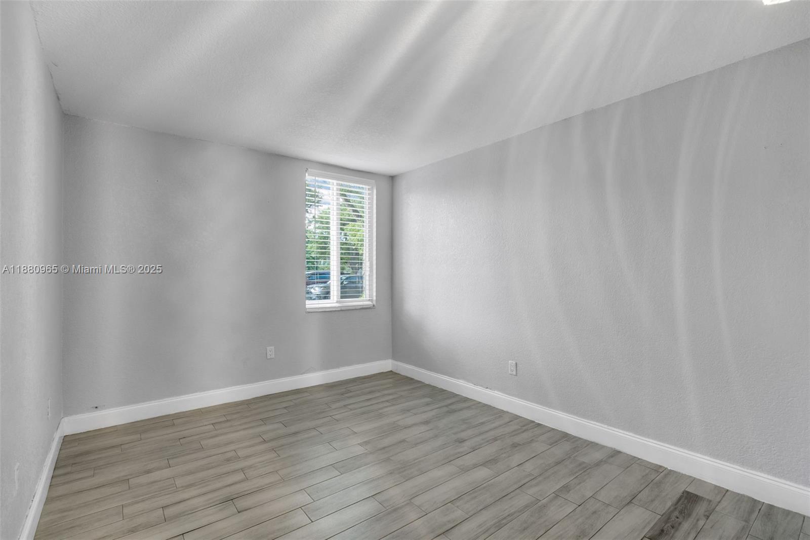 CAMBRIDGE CONDO - Residential Lease