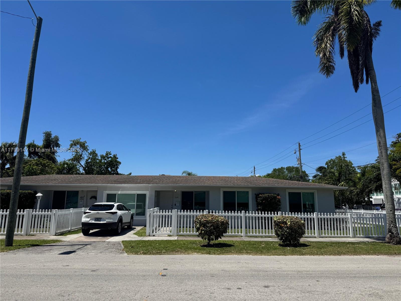 3641 Sw 29th St 3641, Miami, Broward County, Florida - 3 Bedrooms  
2 Bathrooms - 