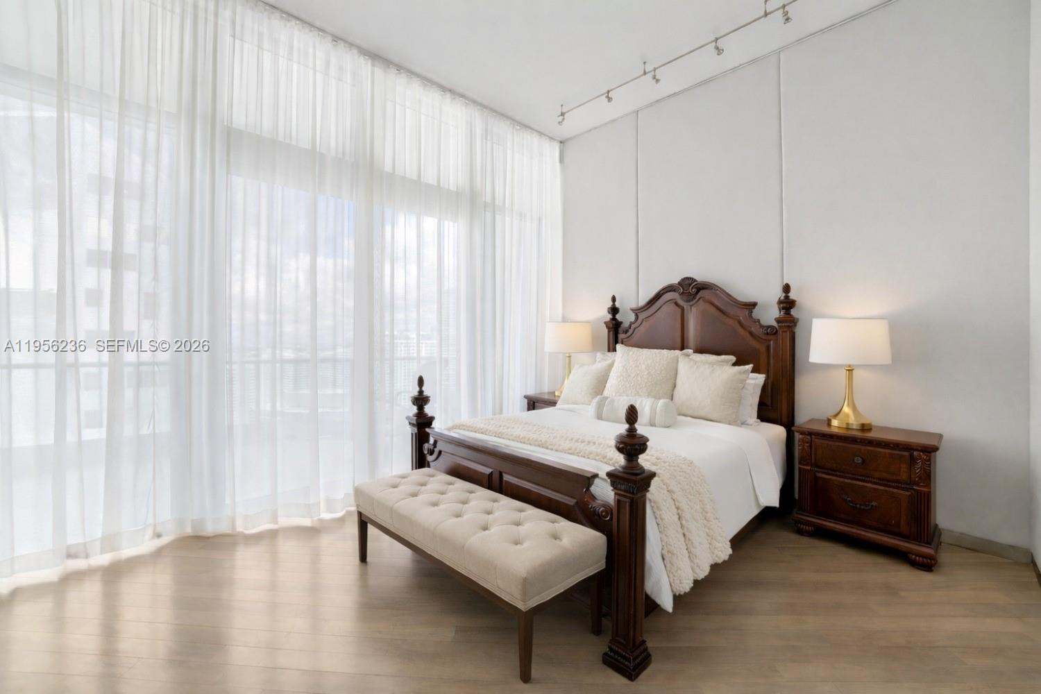 JADE RESIDENCES AT BRICKE - Residential