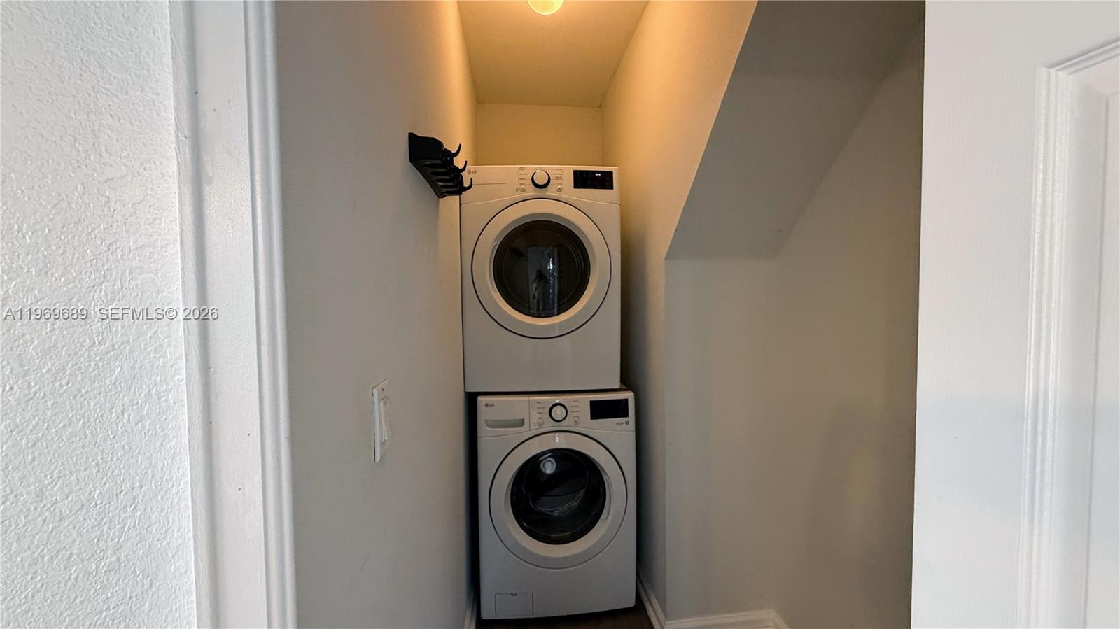 SOLABELLA CONDO - Residential Lease