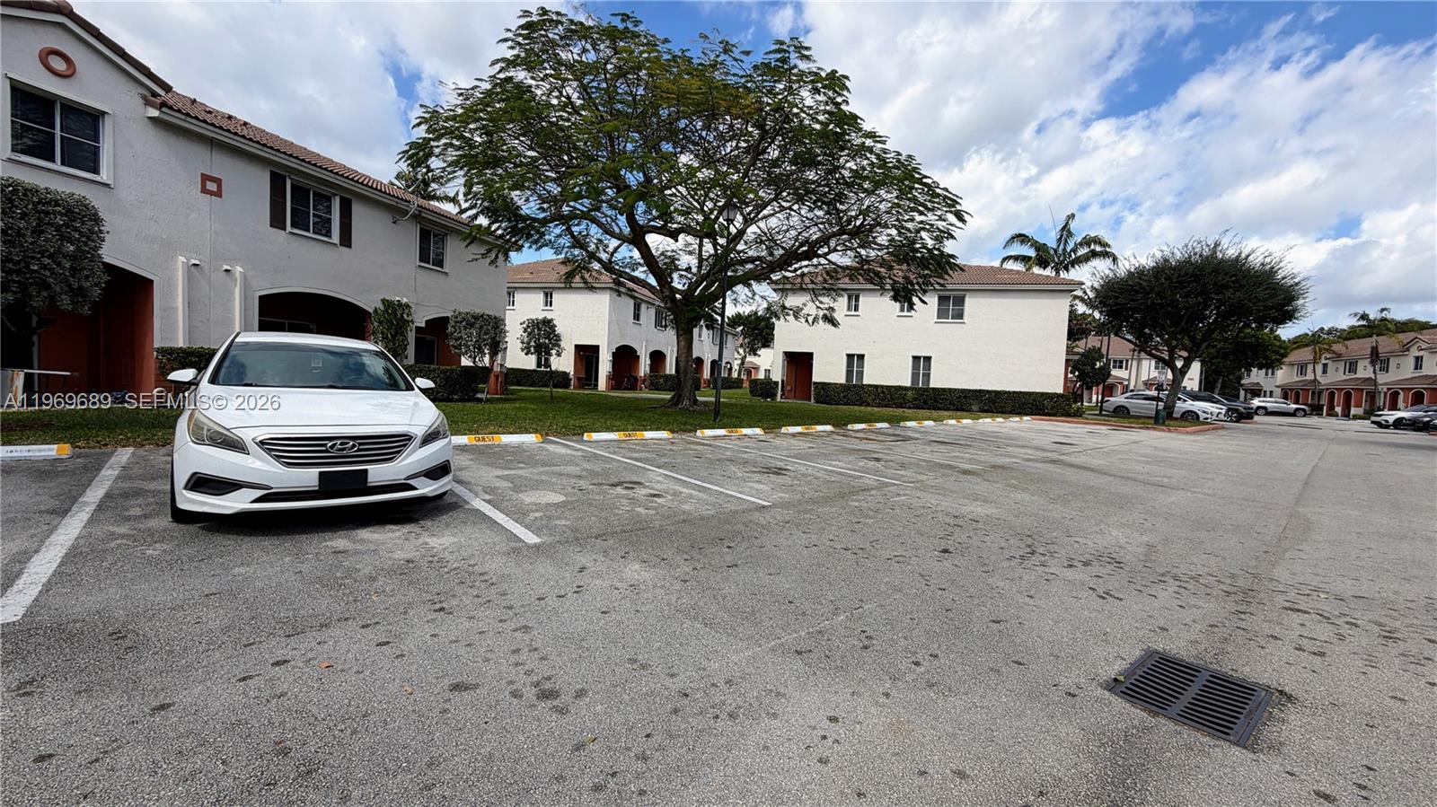 SOLABELLA CONDO - Residential Lease