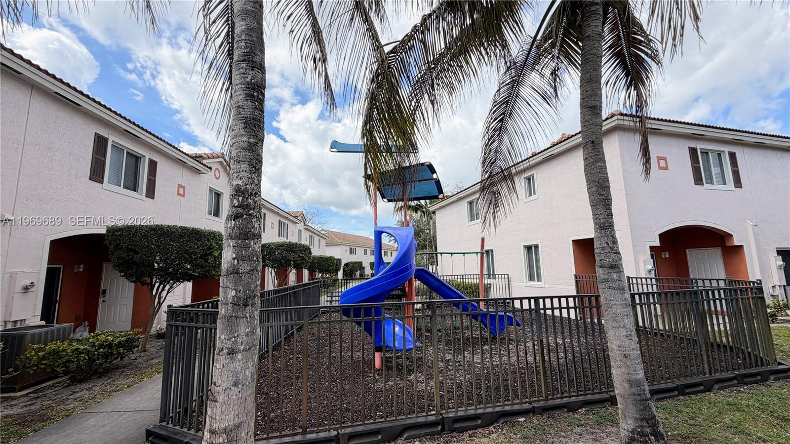 SOLABELLA CONDO - Residential Lease