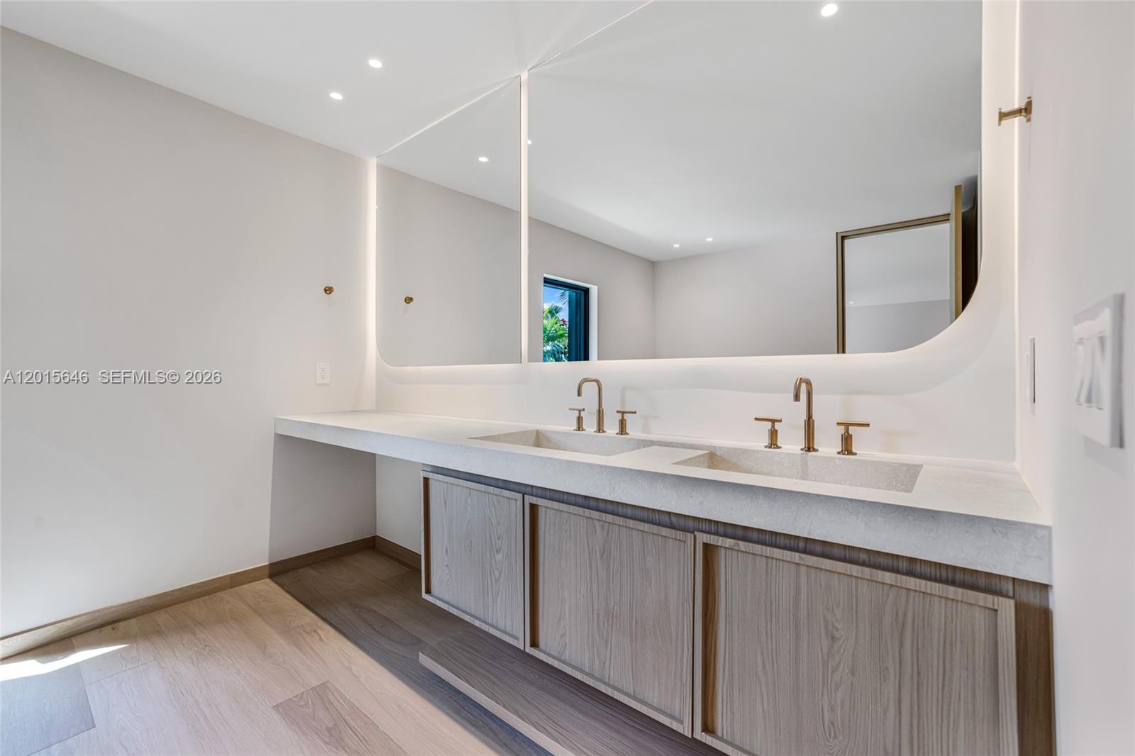 BAY HEIGHTS 1ST ADDN - Residential