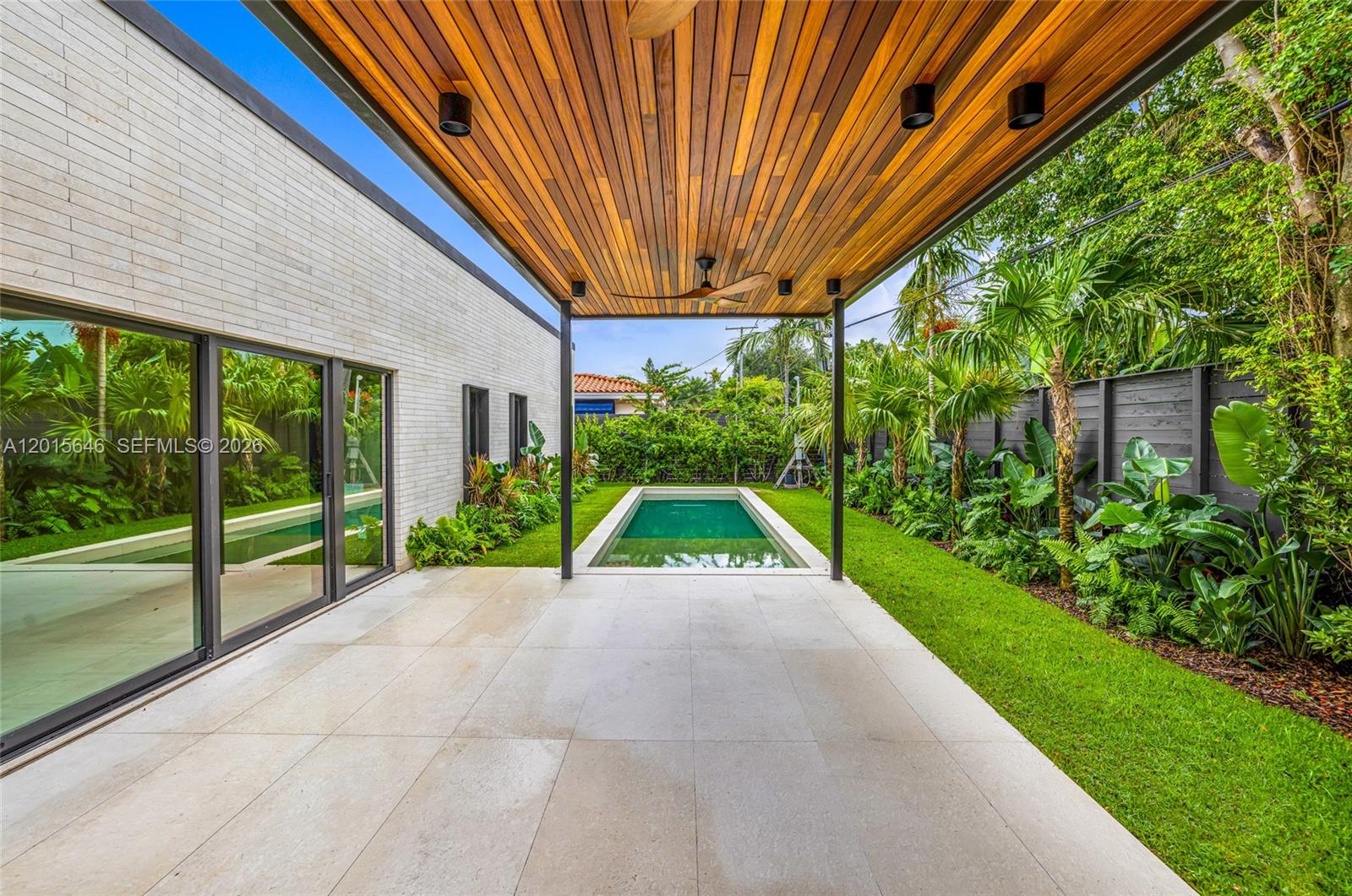 72 W Shore Dr W