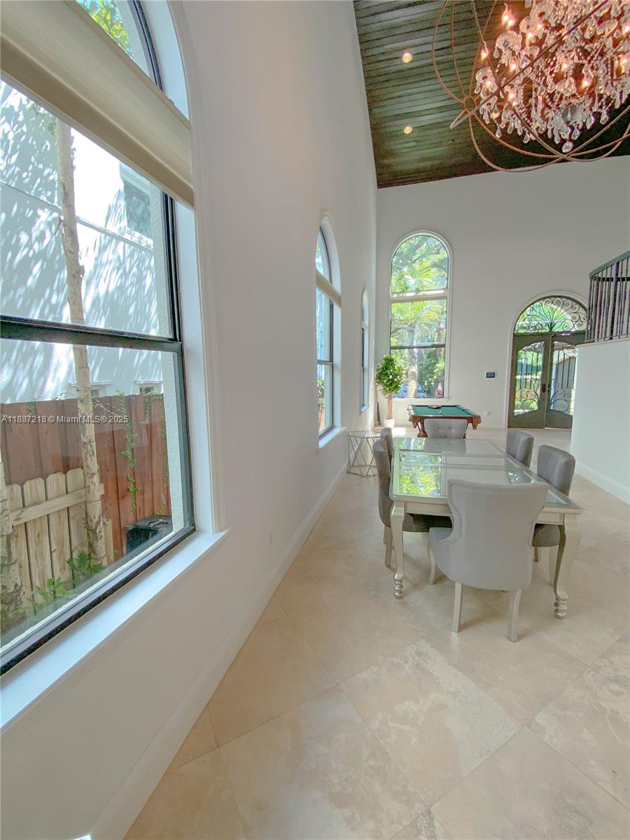 TRAPP ESTATES - Residential Lease