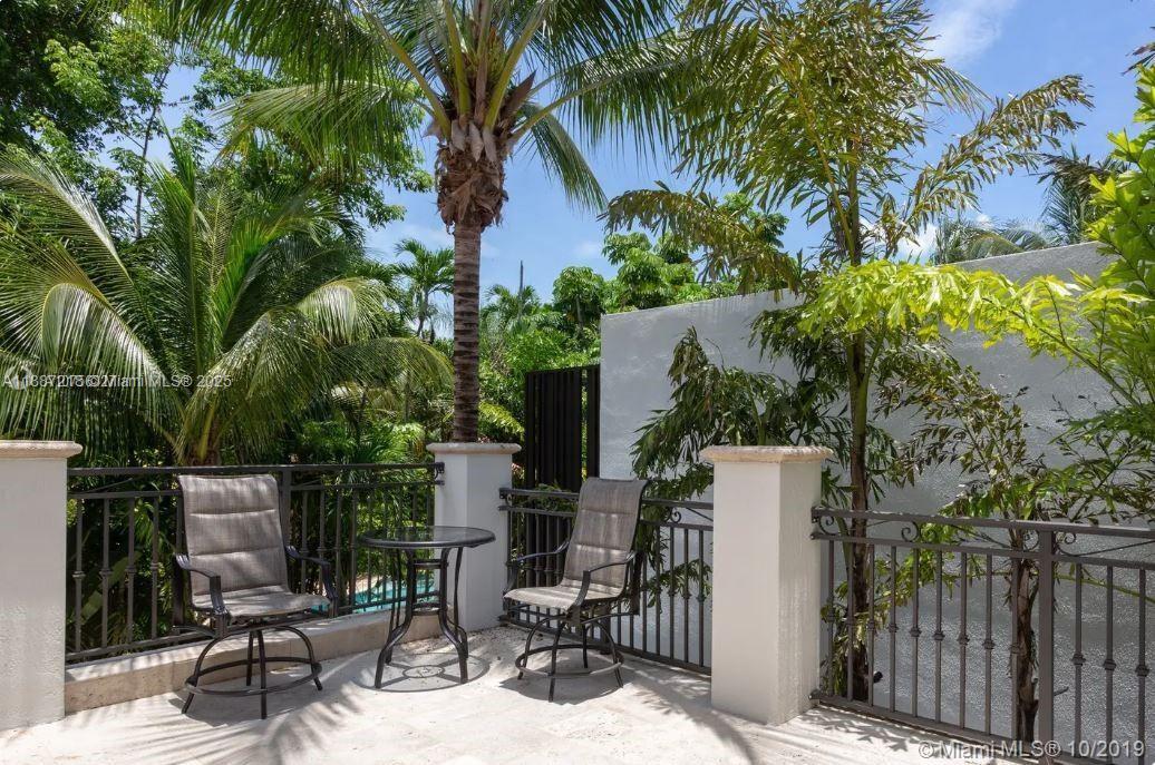 TRAPP ESTATES - Residential Lease