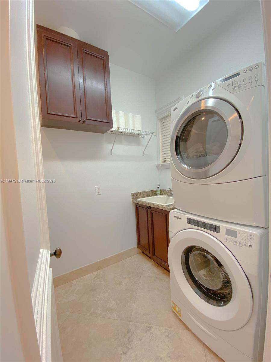 TRAPP ESTATES - Residential Lease