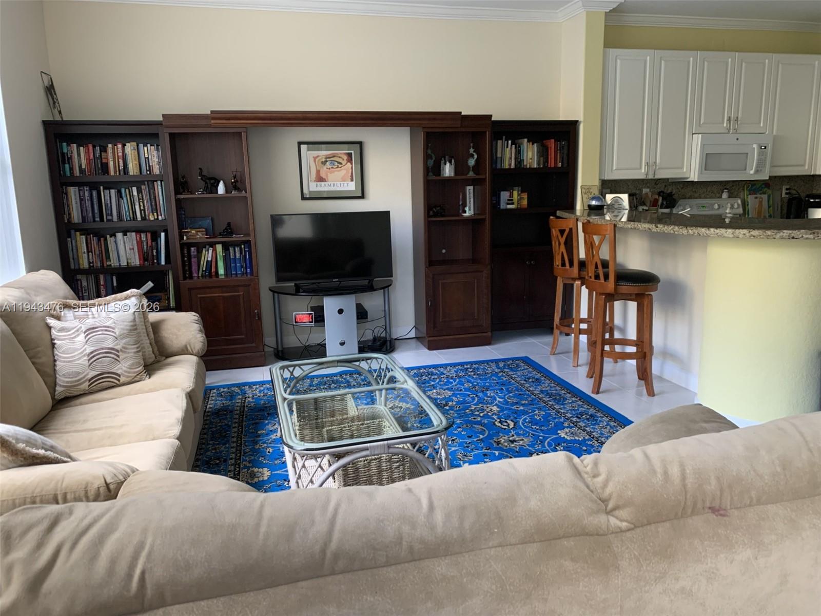 DORAL SOUTHEAST PATIO-HOM - Residential