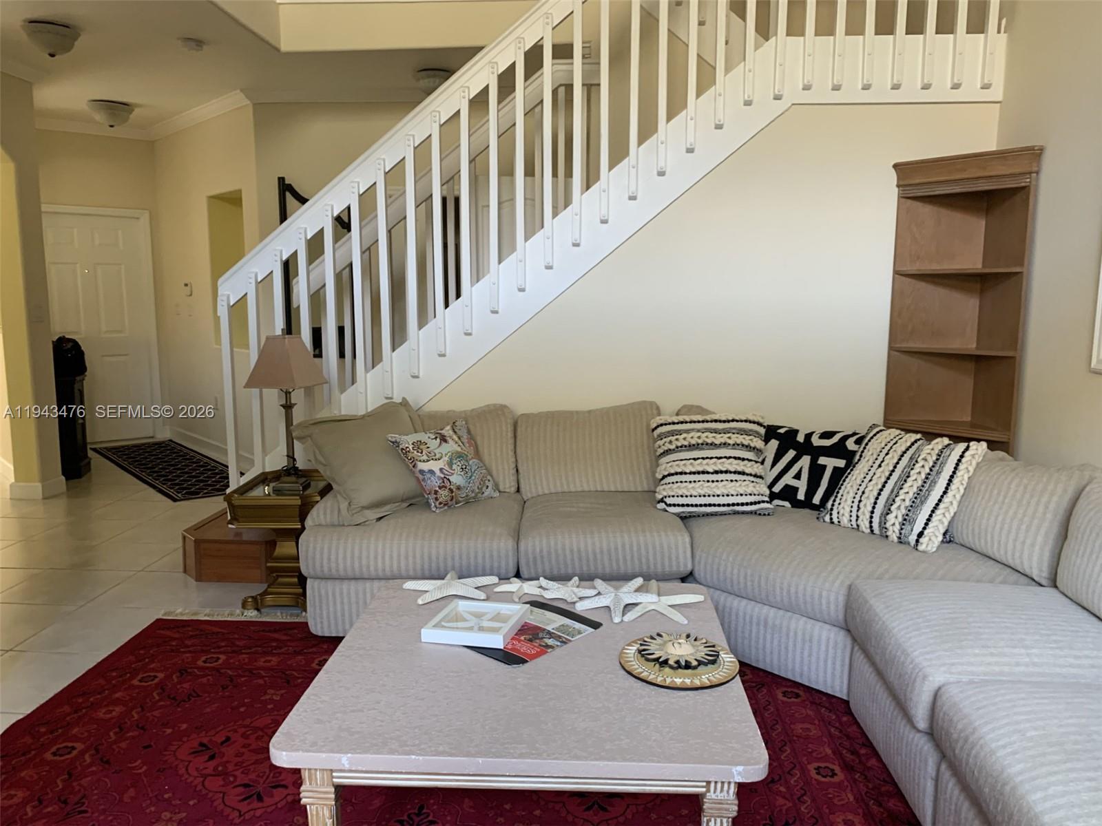 DORAL SOUTHEAST PATIO-HOM - Residential