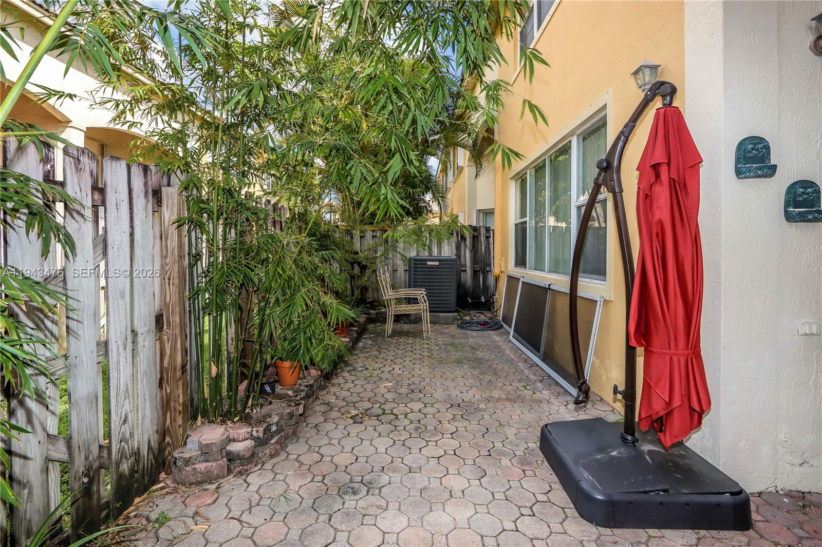 DORAL SOUTHEAST PATIO-HOM - Residential