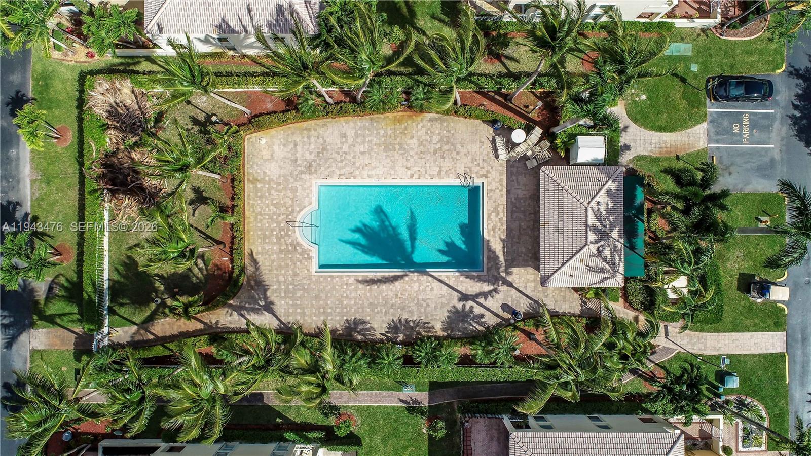 DORAL SOUTHEAST PATIO-HOM - Residential