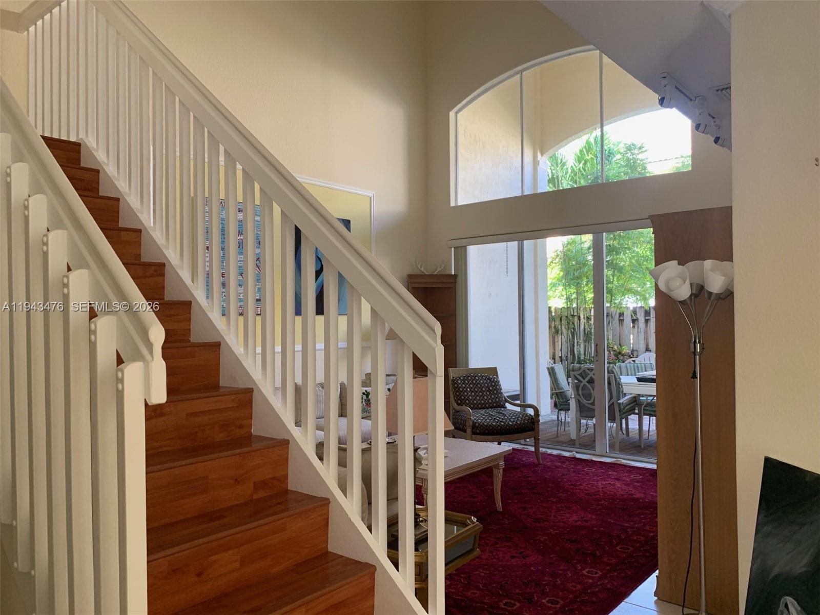 DORAL SOUTHEAST PATIO-HOM - Residential