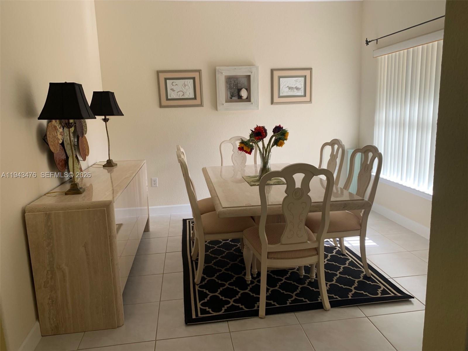 DORAL SOUTHEAST PATIO-HOM - Residential