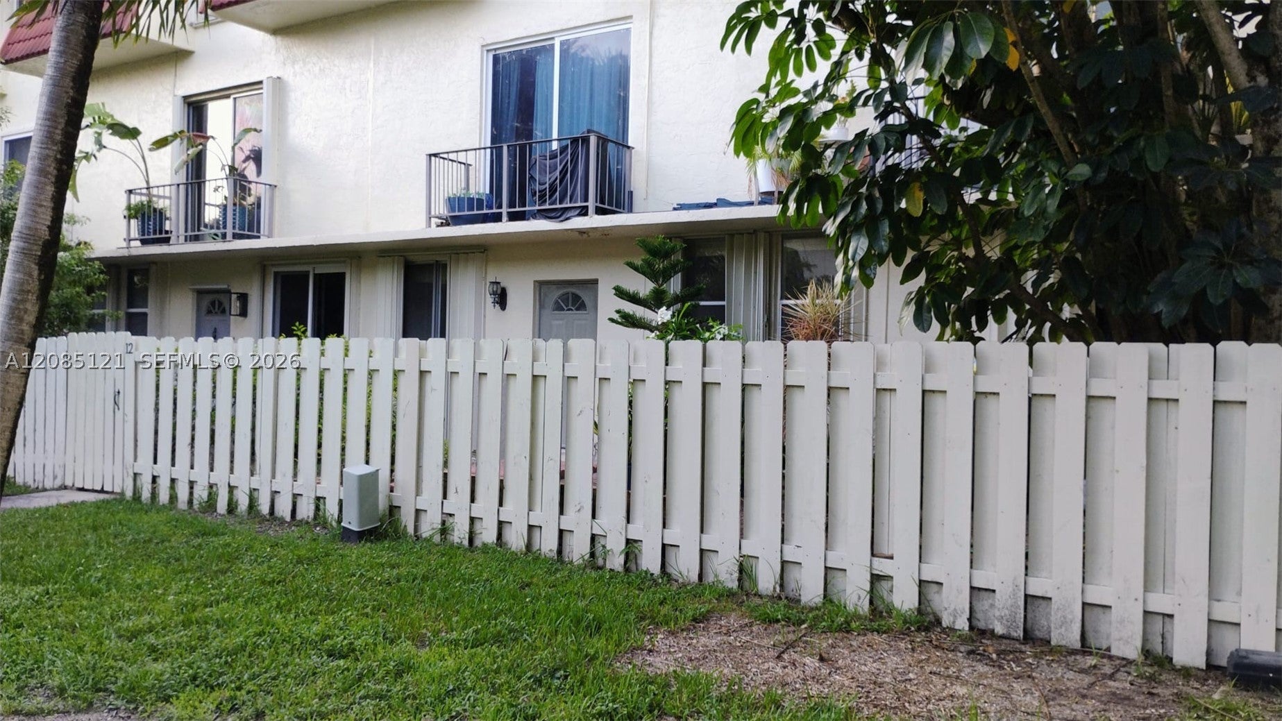 1655 NE 115th St 12B