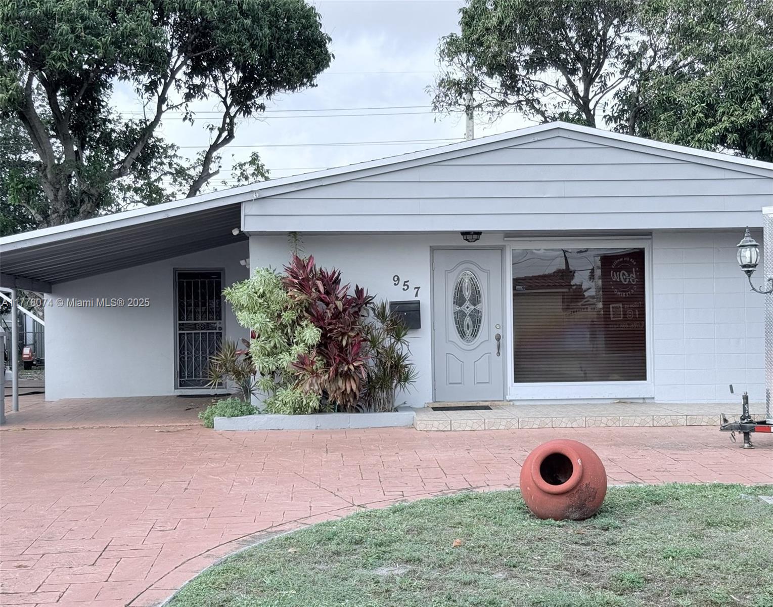 Rental Property at 957 W 67th St, Hialeah, Miami-Dade County, Florida - Bedrooms: 4 
Bathrooms: 2  - $4,000 MO.