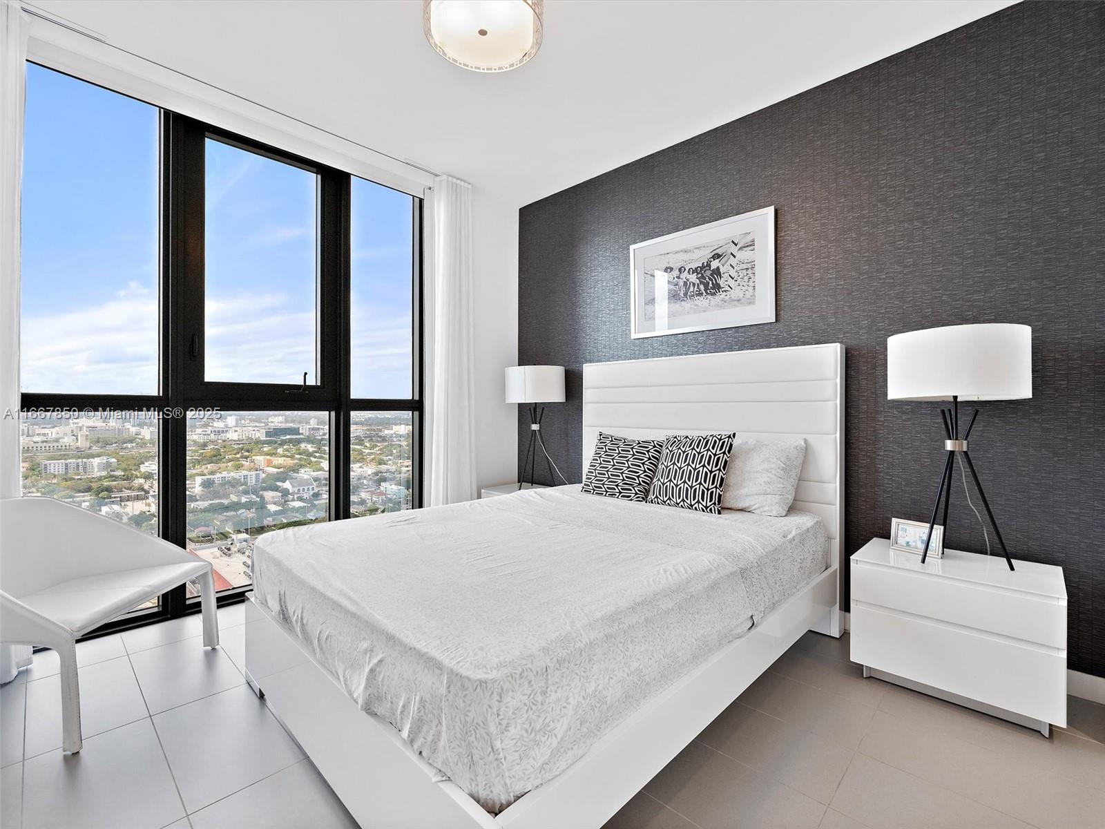 CANVAS CONDO - Residential