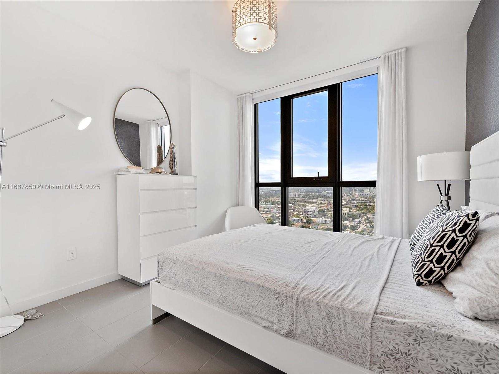 CANVAS CONDO - Residential