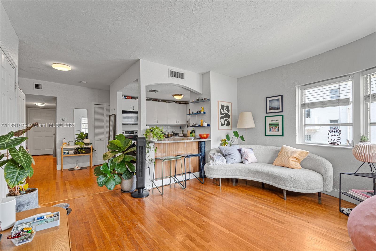 760 Euclid Ave 201