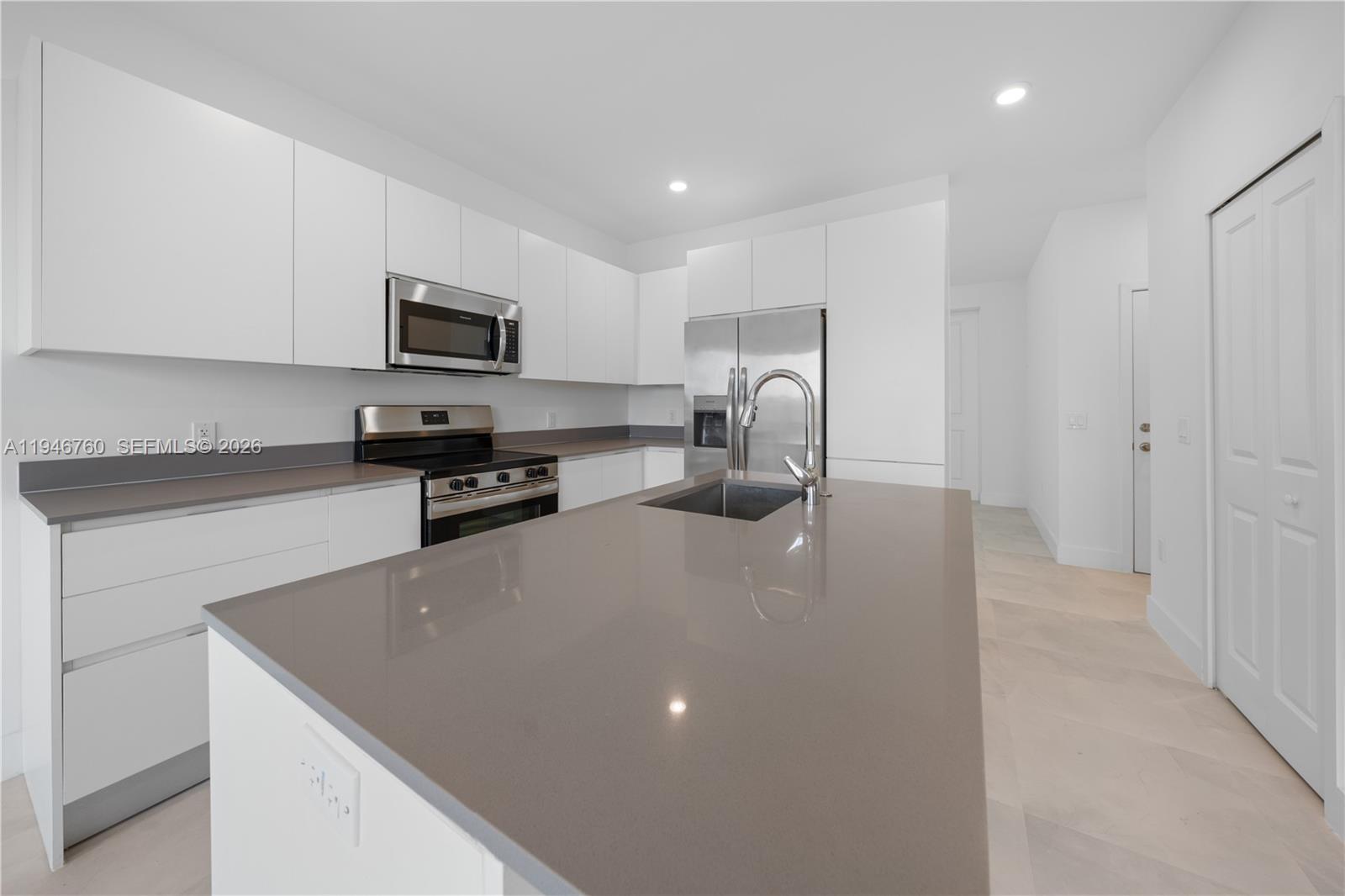 CENTURY PARK SQUARE - Residential