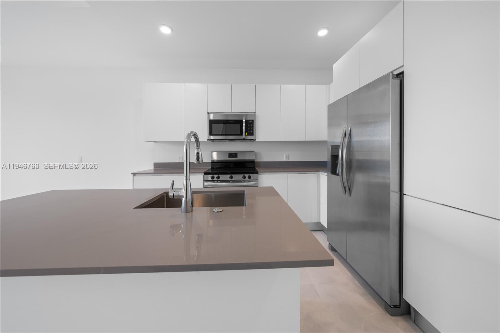 CENTURY PARK SQUARE - Residential