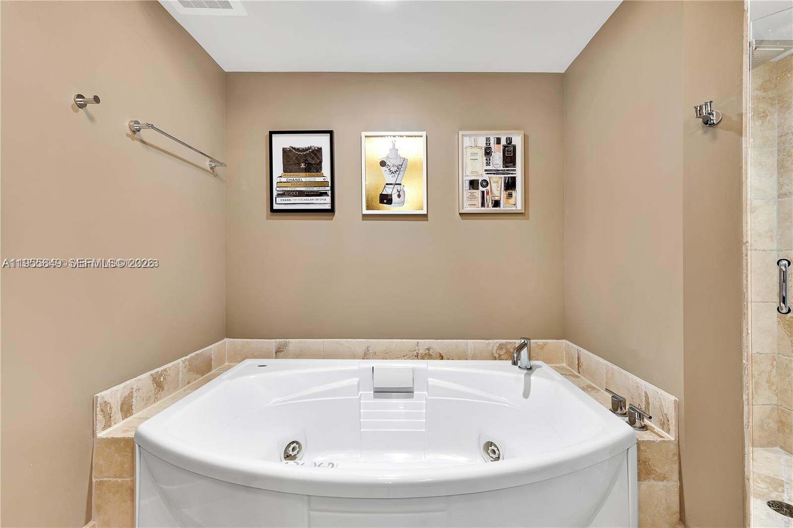 TRUMP ROYALE CONDO - Residential