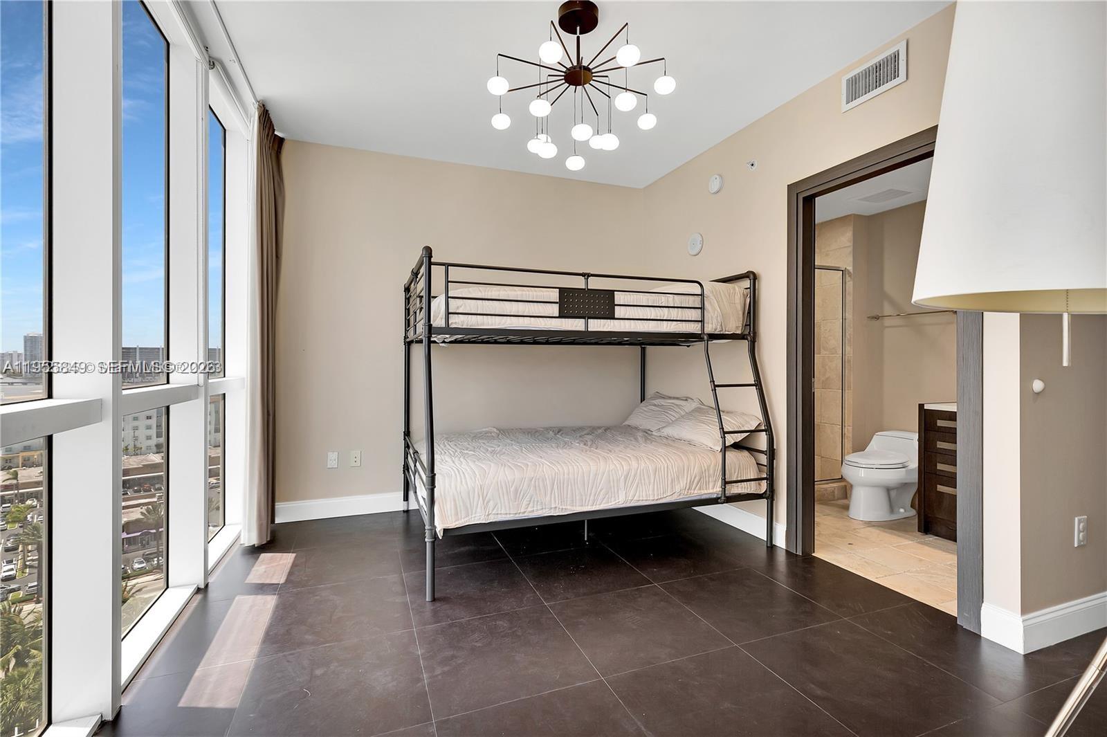 18201 Collins Ave 1507