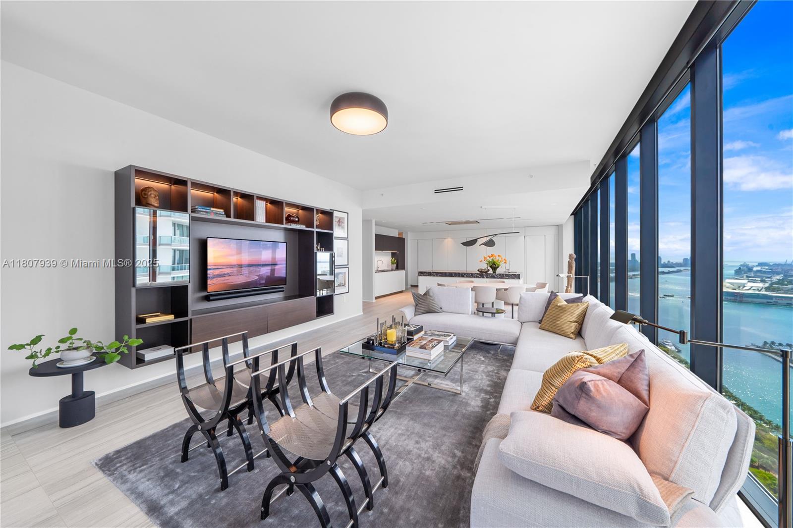 ONE THOUSAND MUSEUM CONDO - Residential