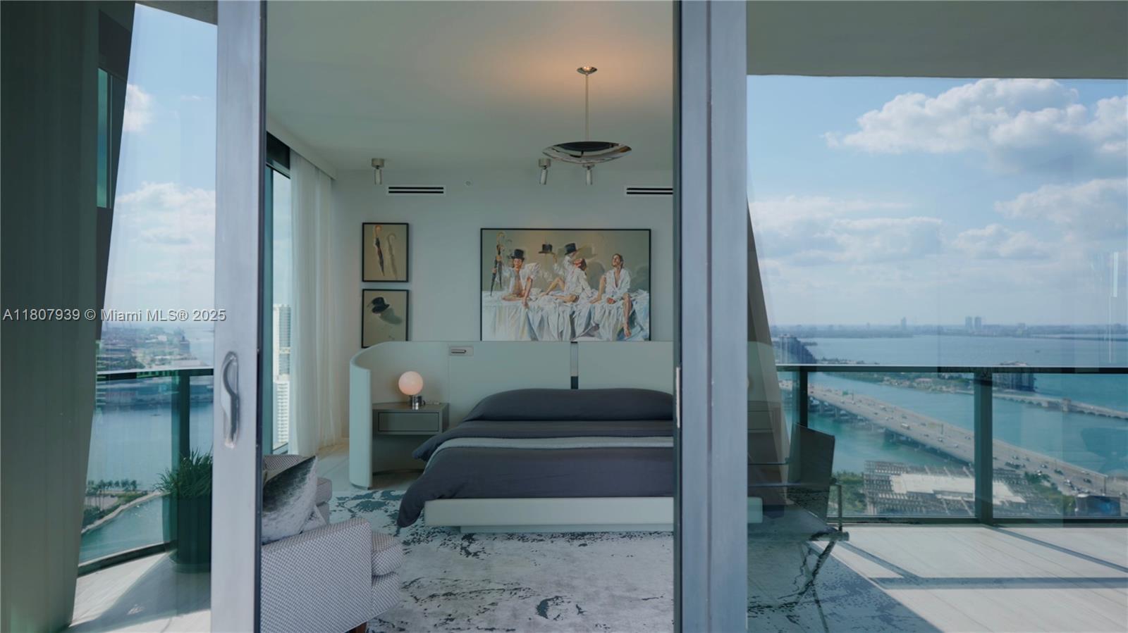 ONE THOUSAND MUSEUM CONDO - Residential