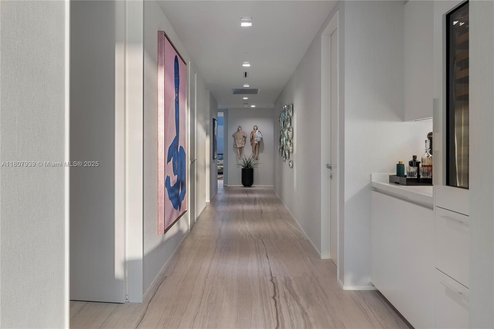 ONE THOUSAND MUSEUM CONDO - Residential