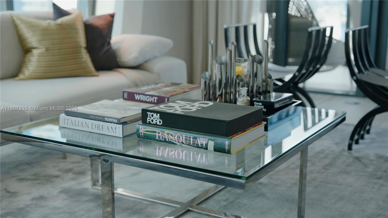 ONE THOUSAND MUSEUM CONDO - Residential