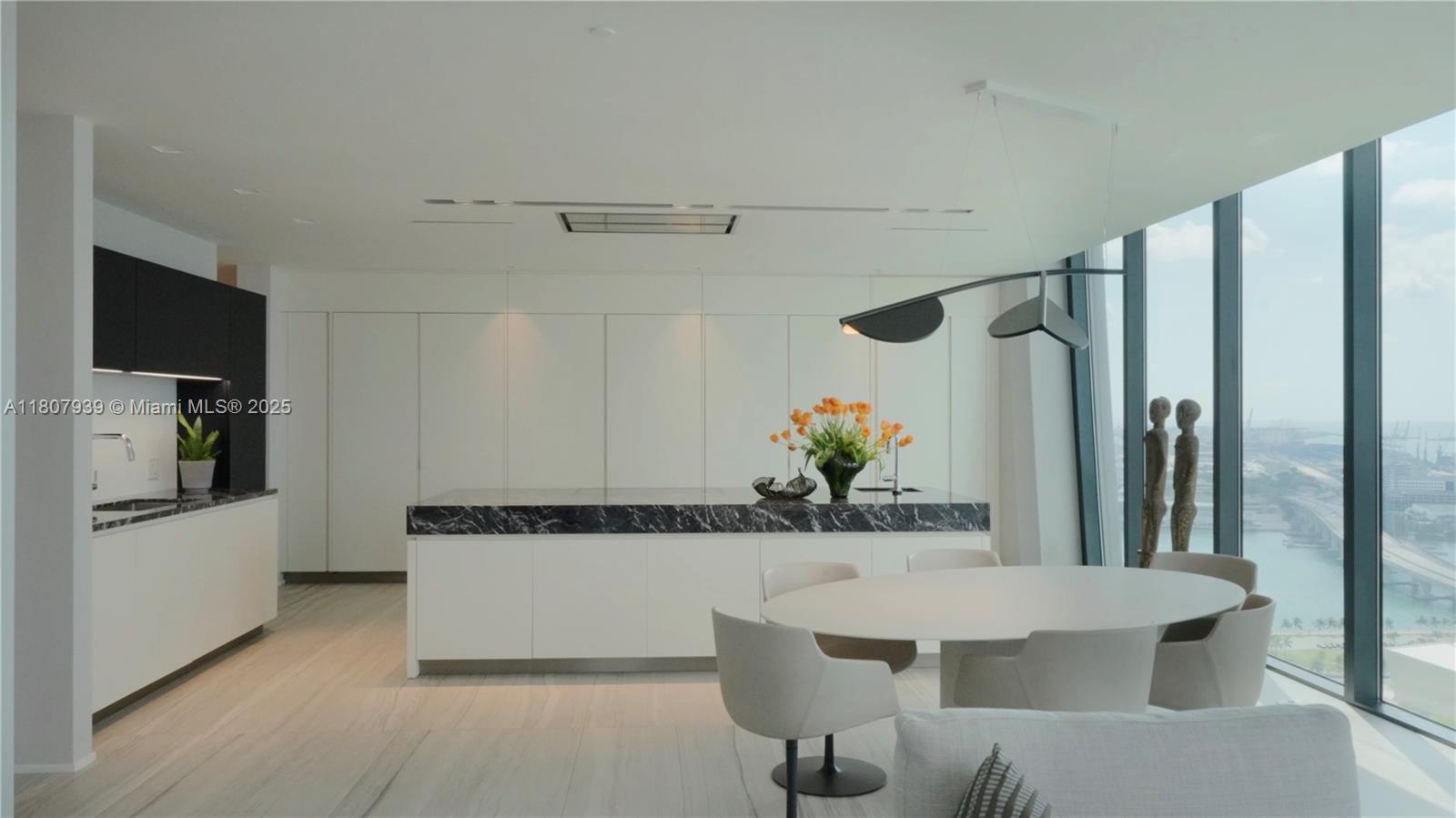 ONE THOUSAND MUSEUM CONDO - Residential