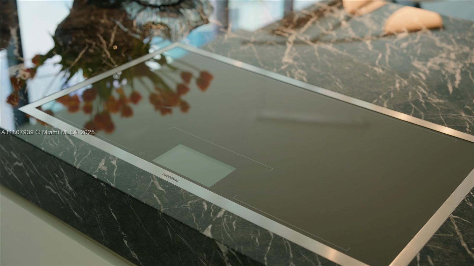 ONE THOUSAND MUSEUM CONDO - Residential