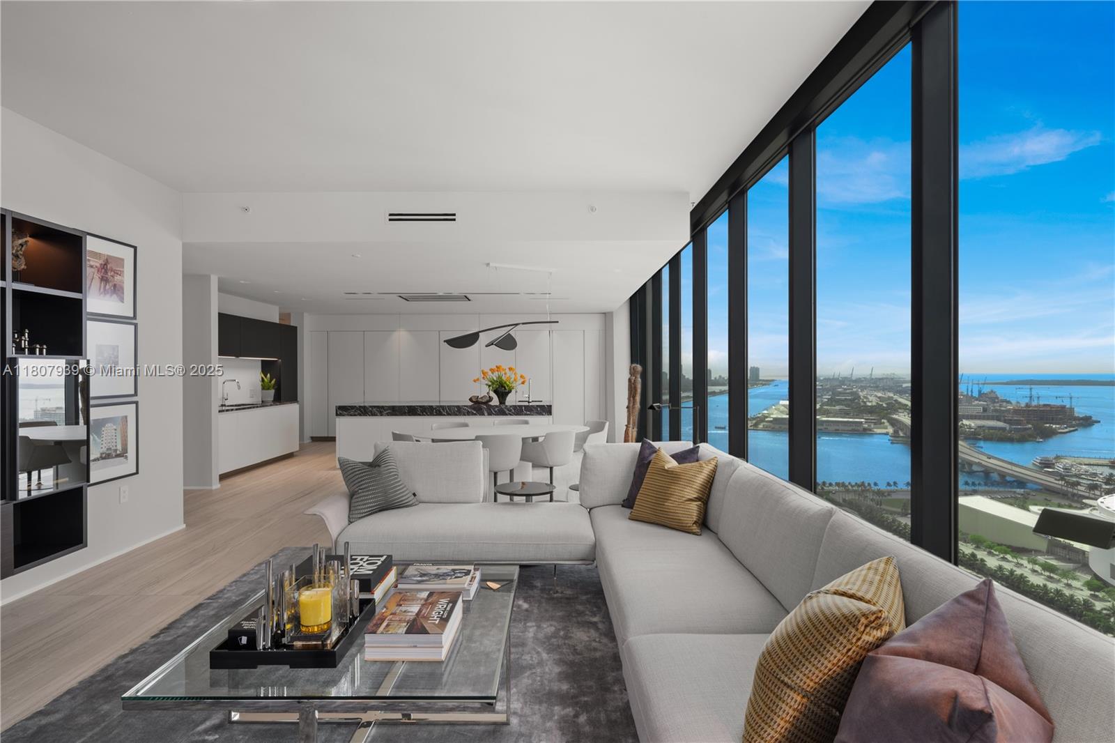 ONE THOUSAND MUSEUM CONDO - Residential