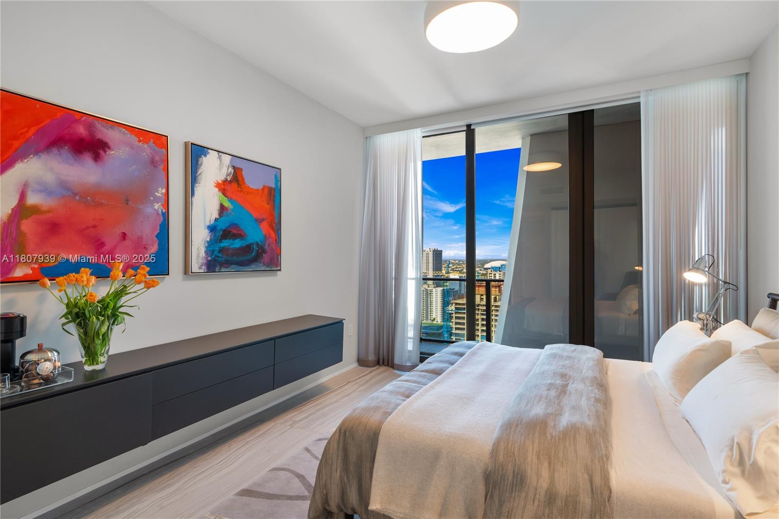 ONE THOUSAND MUSEUM CONDO - Residential