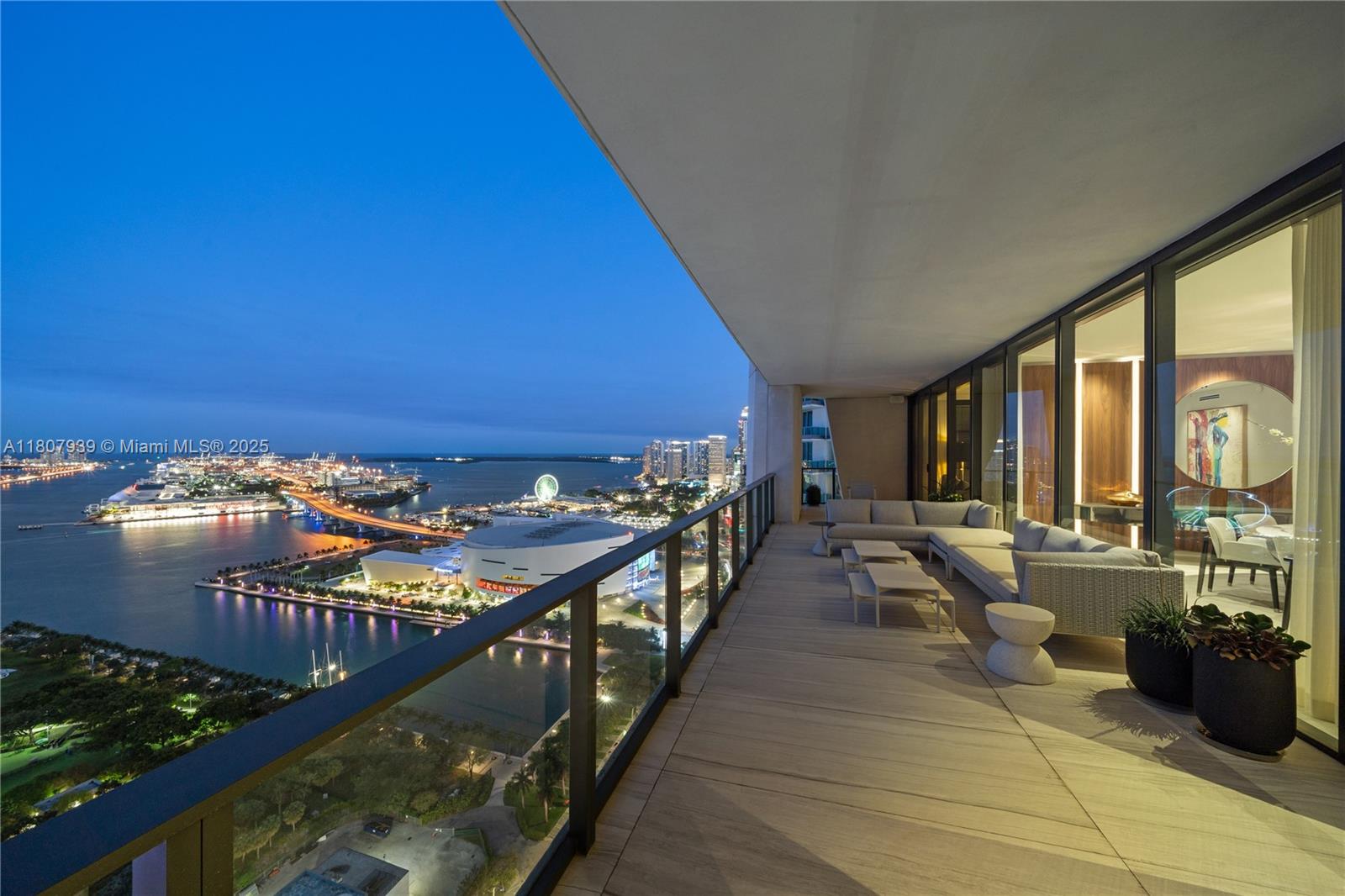 ONE THOUSAND MUSEUM CONDO - Residential