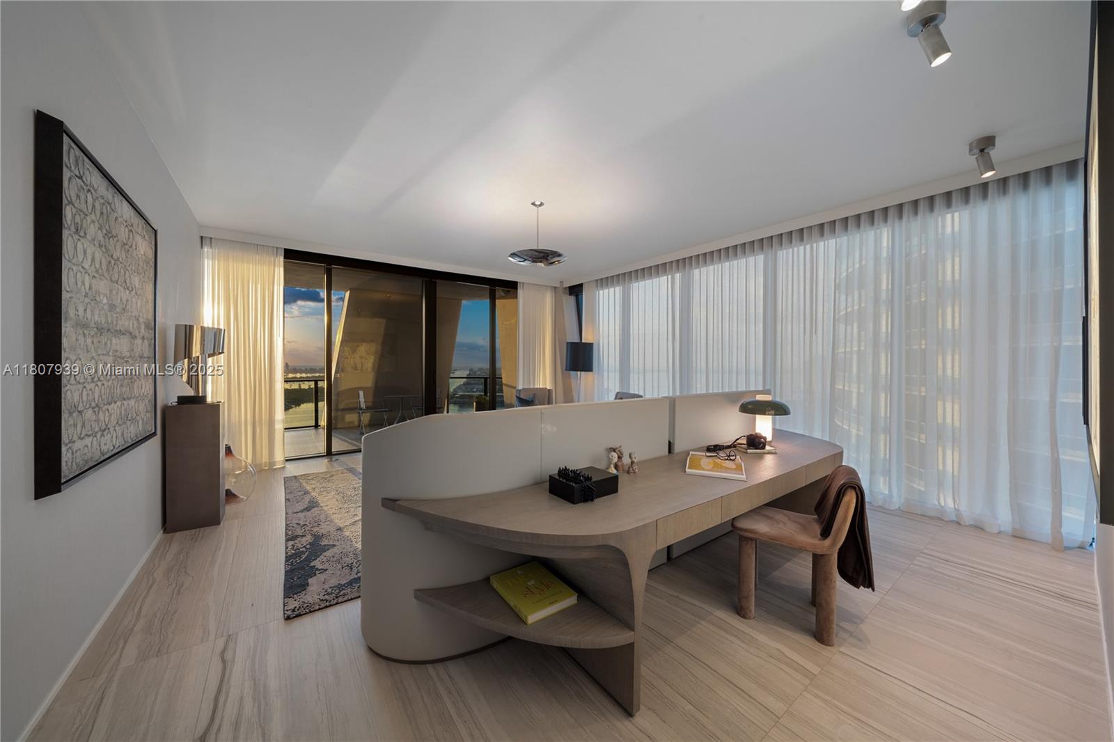 ONE THOUSAND MUSEUM CONDO - Residential